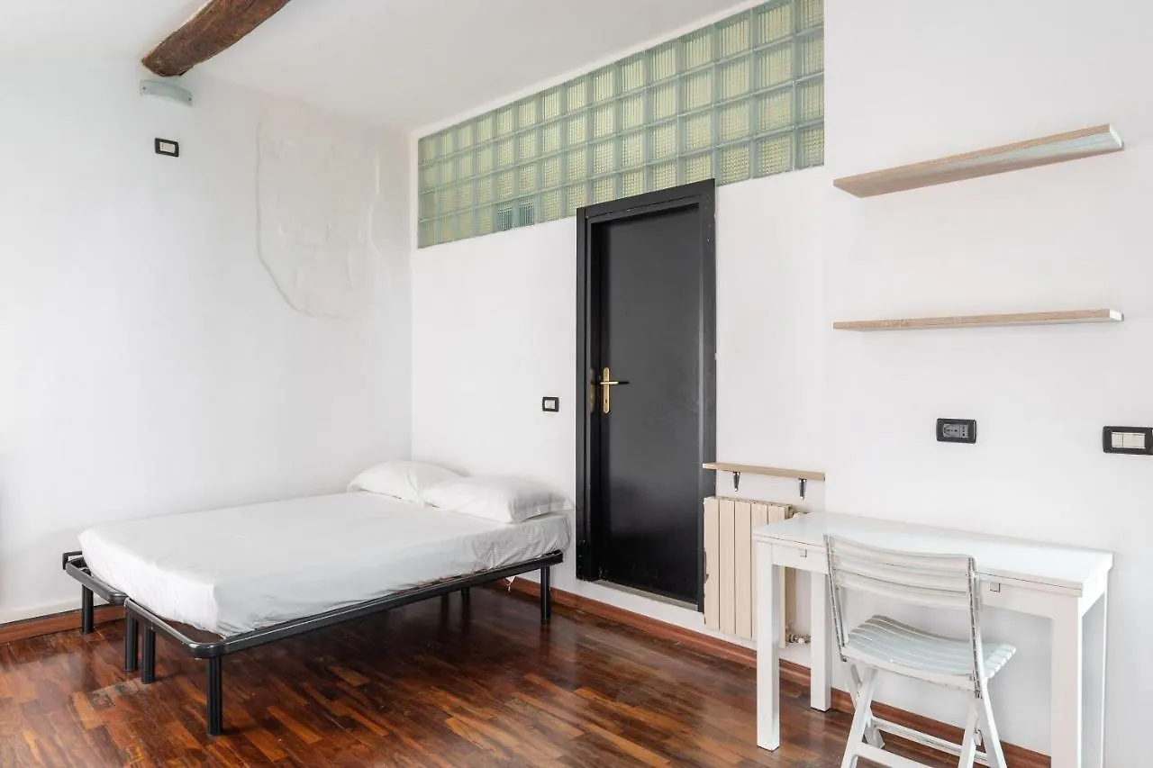 Studio Malcontenti Con Terrazzo By Wonderful Ltaly Bologna Italy